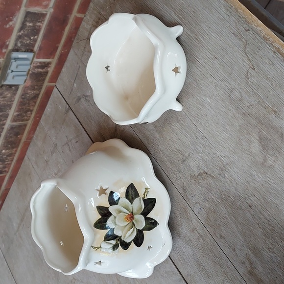 Magnolia candle holder 2 pieces..candle not included - Picture 2 of 4